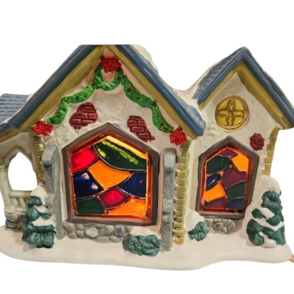 Christmas Streets Vtg Church Light-Up Holiday Village Decoration Ceramic 10x7x5 - Picture 6 of 9
